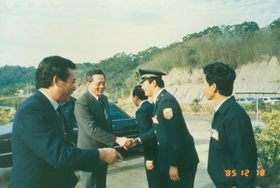 18 Dec 1985 - former Minister of Legal Affairs, Mr. Chi-Yang Shi inspecting the first base.